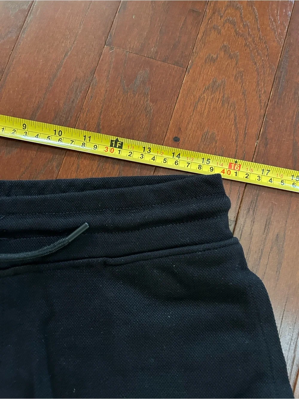 Lefties Black Cargo Sweat Shorts - Men's L (32) - Cotton Blend Fleece-Back Jogge